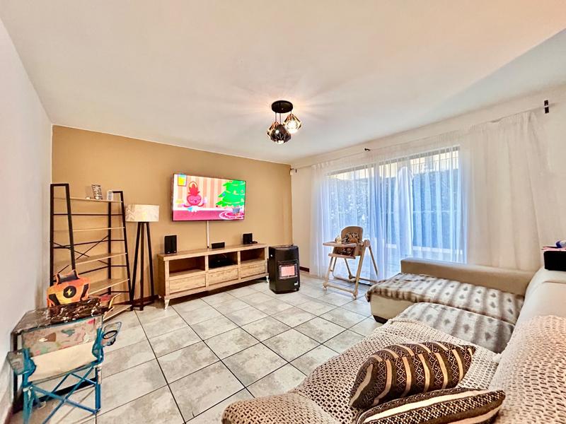 To Let 3 Bedroom Property for Rent in Melodie North West
